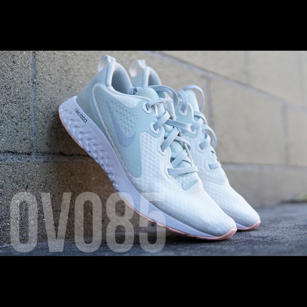 Nike Legend React